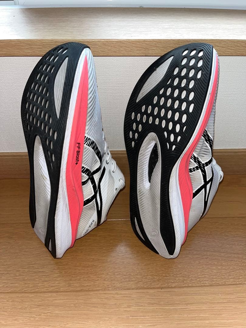 アシックス　マジックスピード3 26㌢