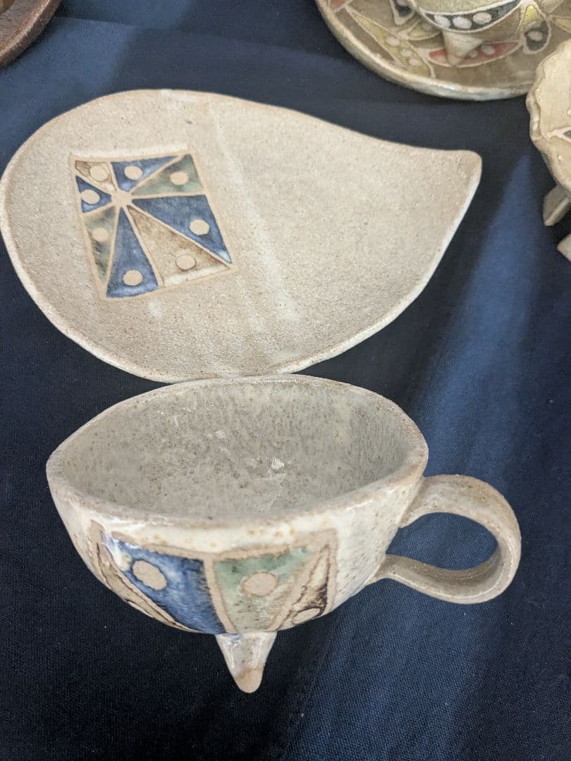 【北川稔一氏作】沖縄やちむん 陶器カップ＆ソーサーと皿セット