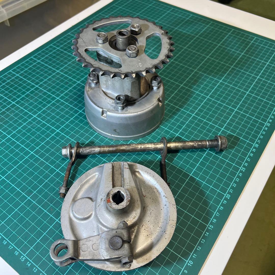 ホンダ　モンキー　Z50J リアホイールハブ　アクスルシャフト　セット