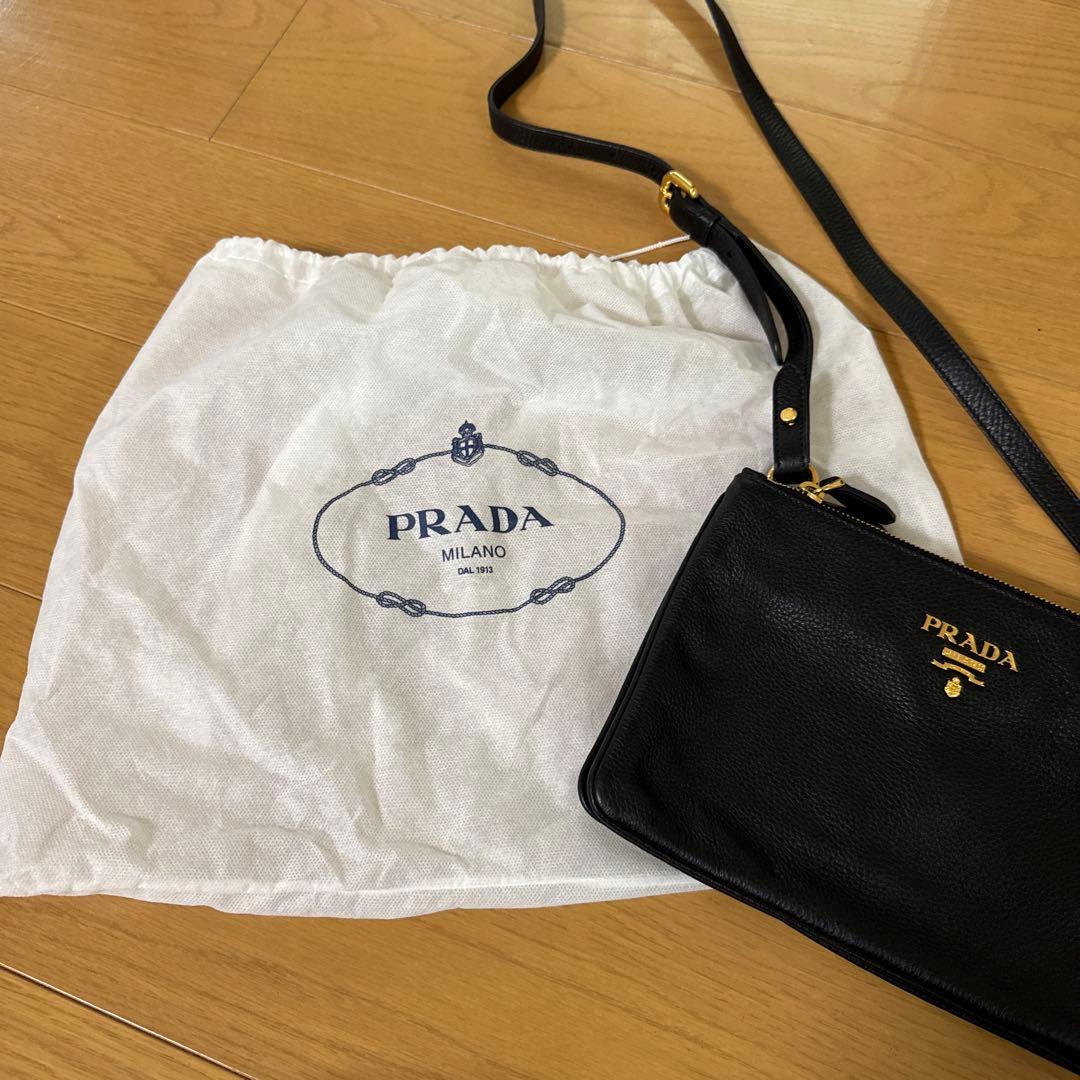 美品　PRADA 1BH046 レザージョルダーバックダブルポシェットブラック