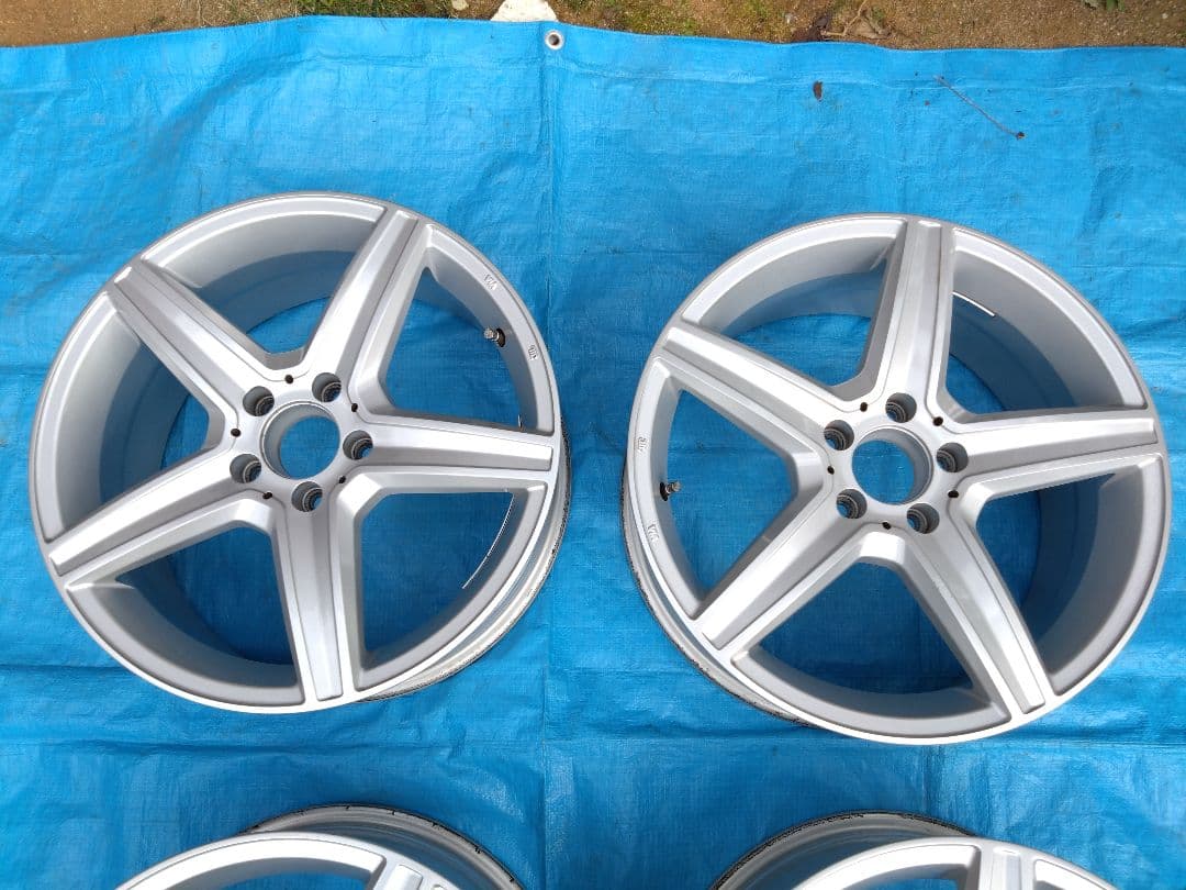 2017年式メルセデスベンツＣ200AMGアバンギャルドセダンに使用。