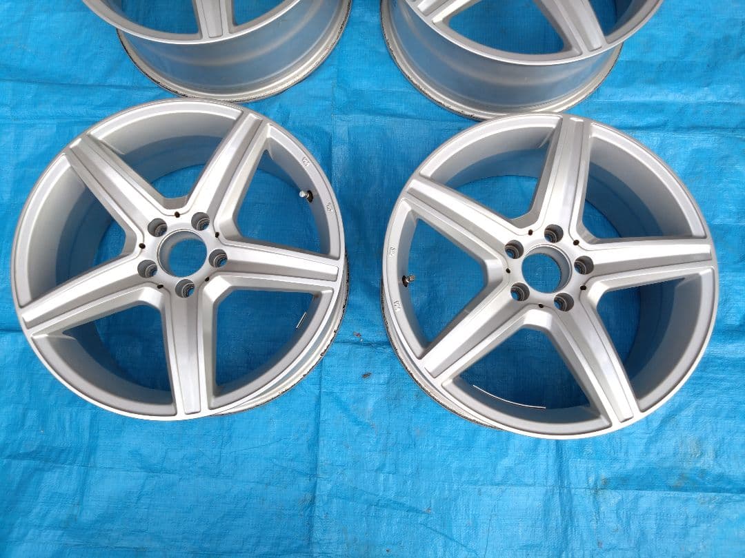 2017年式メルセデスベンツＣ200AMGアバンギャルドセダンに使用。