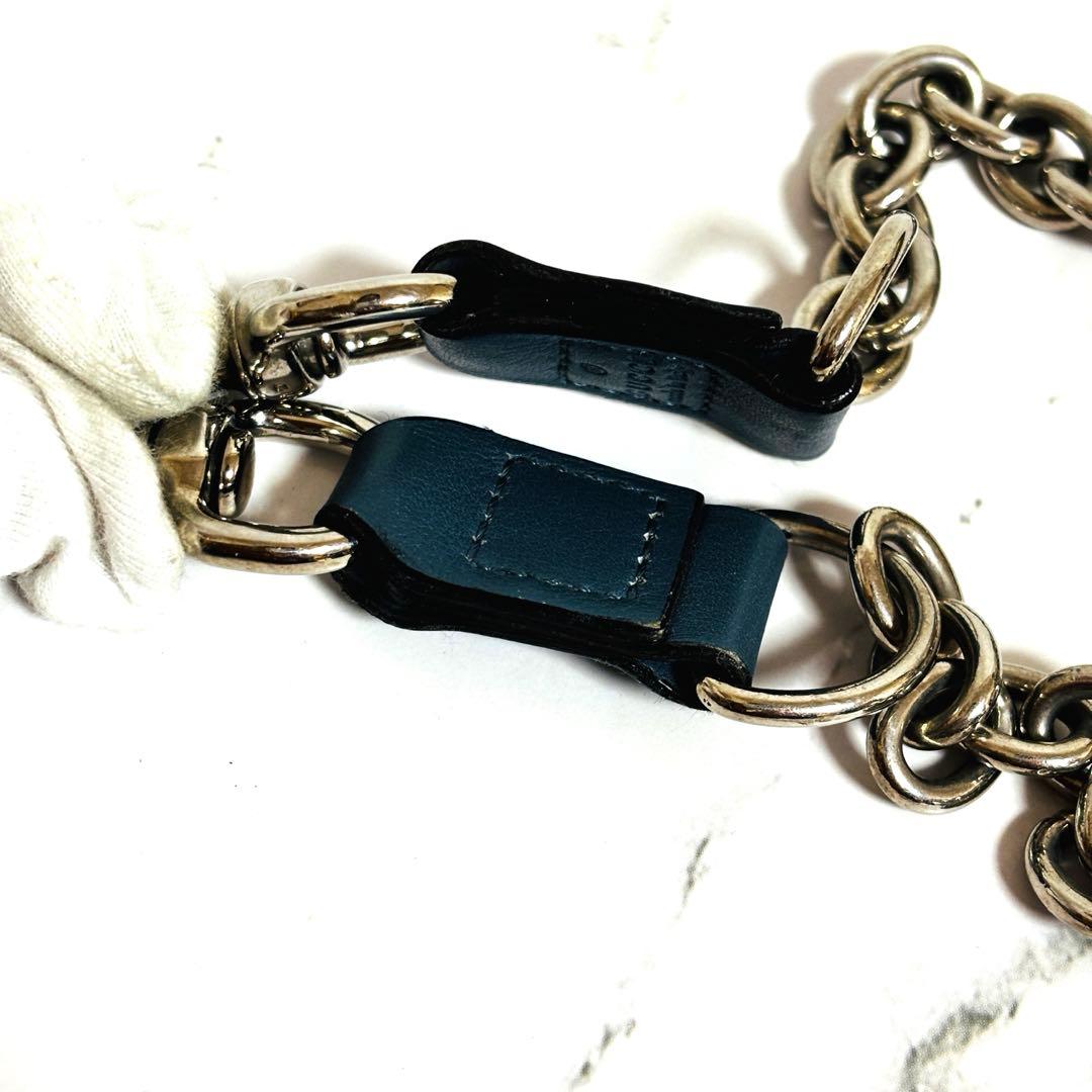 グッチ ウォレットチェーン シルバー レザー 財布 刻印ロゴ フック メンズ