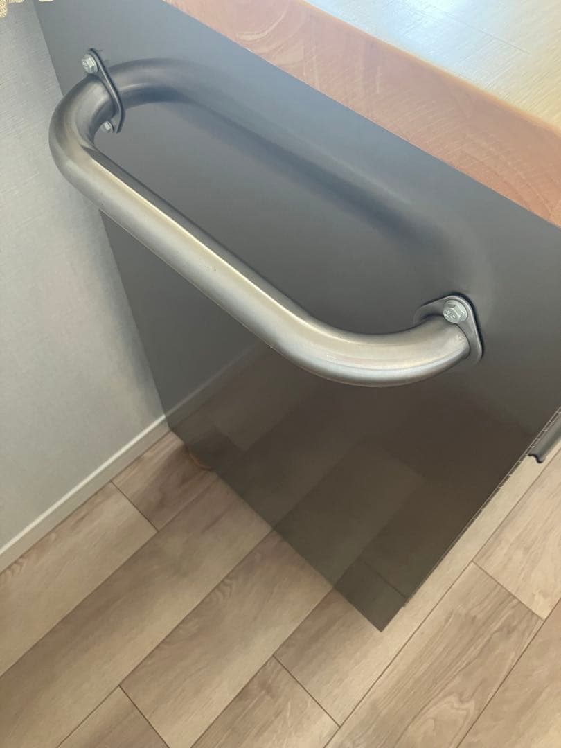 美品⭐︎ステンレススチール キャビネット鍵キャスター付き　おしゃれ　新生活