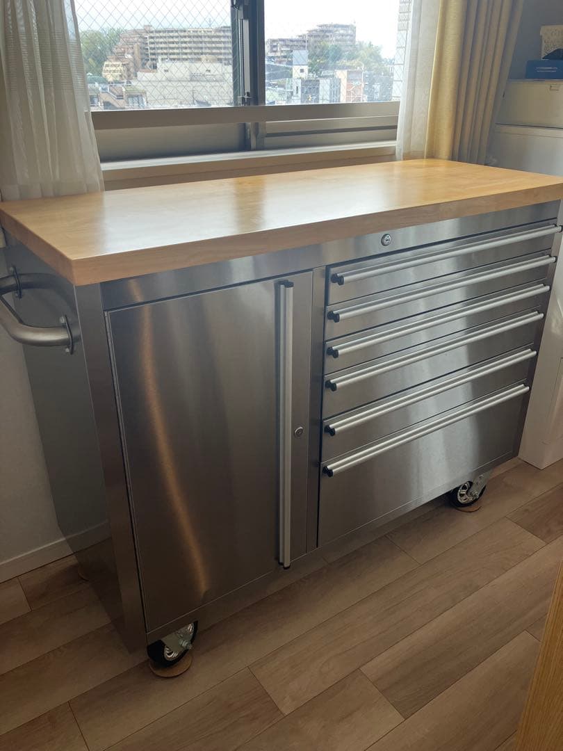 美品⭐︎ステンレススチール キャビネット鍵キャスター付き　おしゃれ　新生活