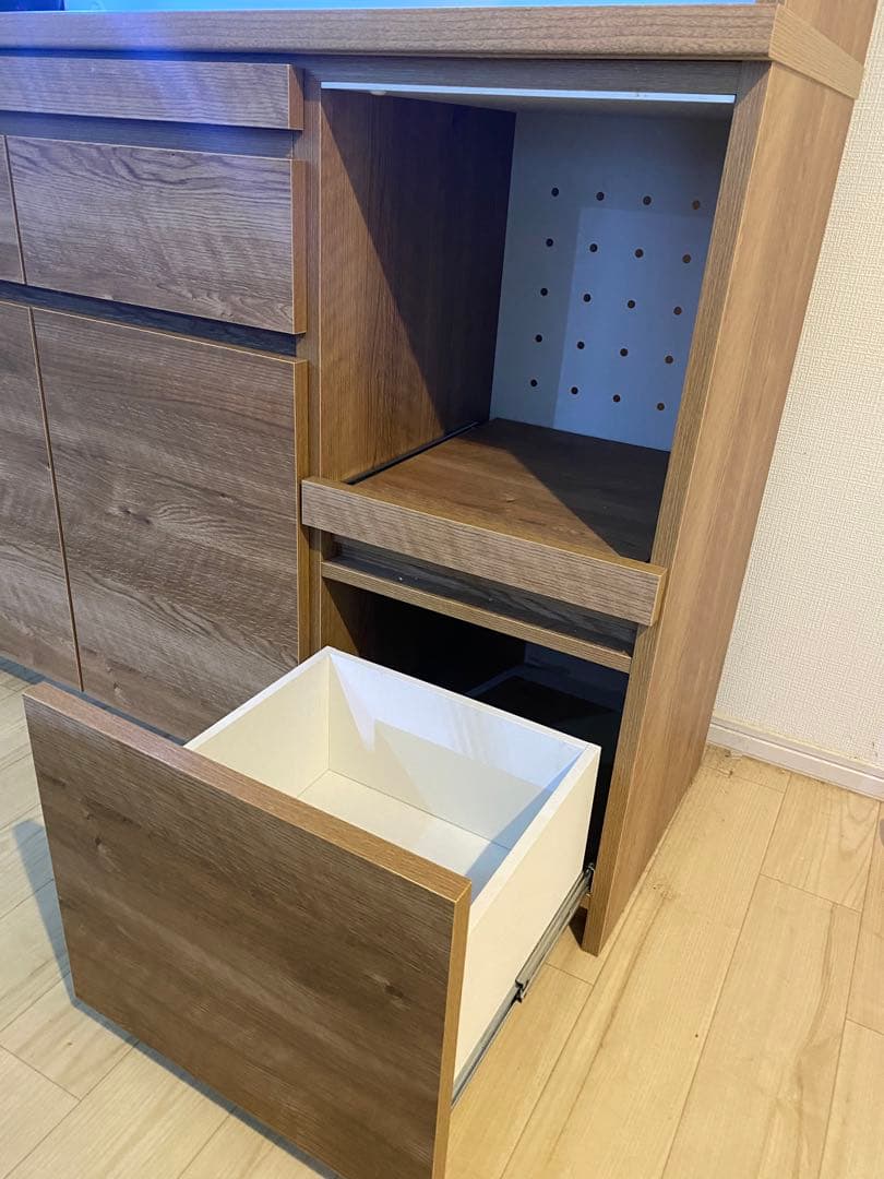 ロウヤ(大川家具)の120センチ食器棚(送料と組み立て料金込み)