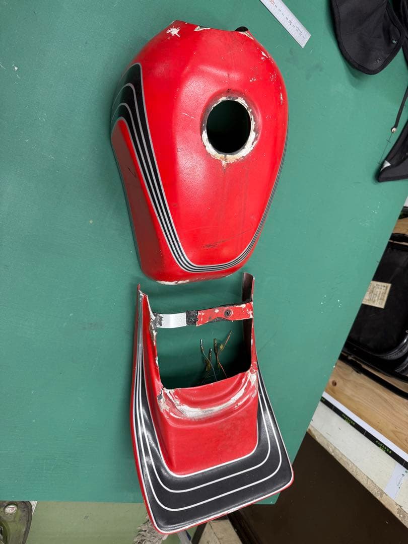 HONDA エイプ用CBXタイプタンクカバーとテール！ランプ付き