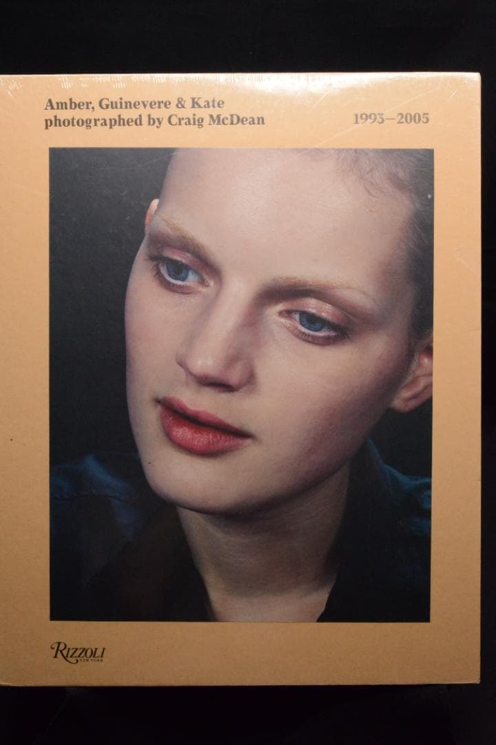 アート・デザイン・音楽 Amber, Guinevere, and Kate Photographed