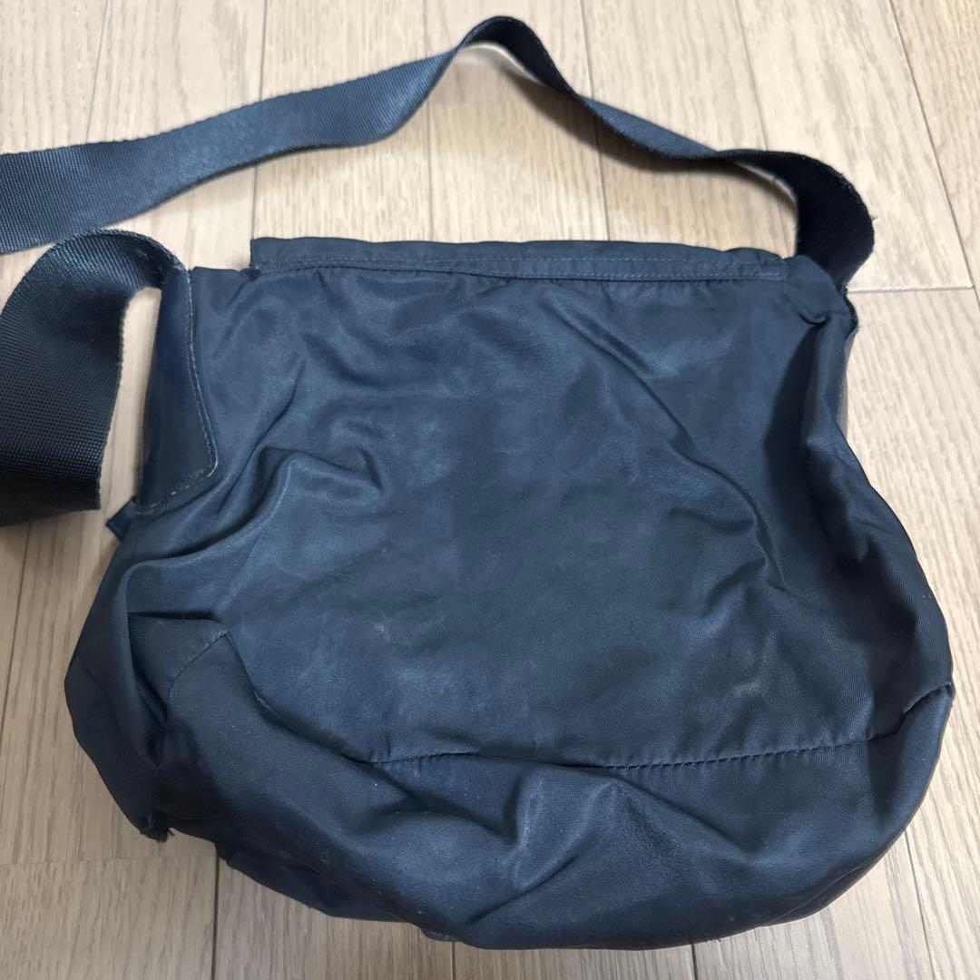 プラダ三角ロゴ フラップナイロン ショルダーバッグ