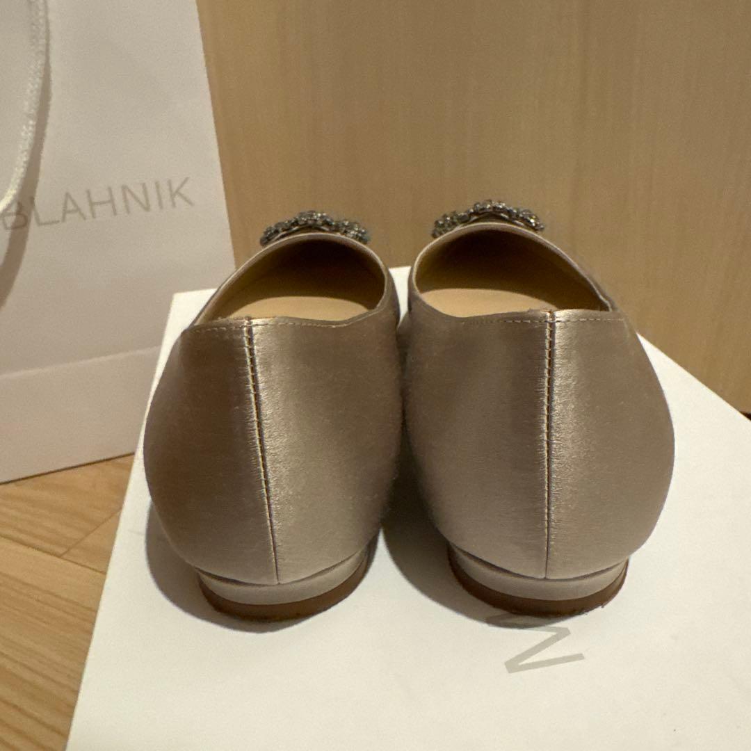 【極美品】マノロブラニク ハンギシ ビジューパンプス