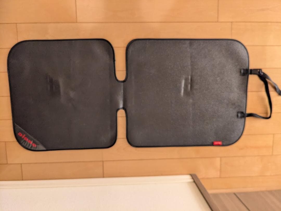 アップリカ 美品クルリラAC チャイルドシート＋車保護マット付き