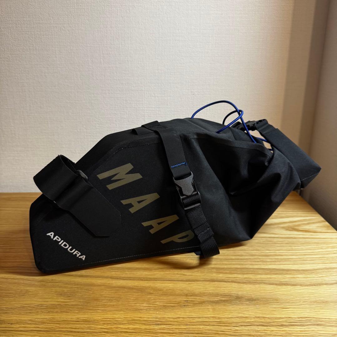  x Apidura サドルバッグ (7L)
