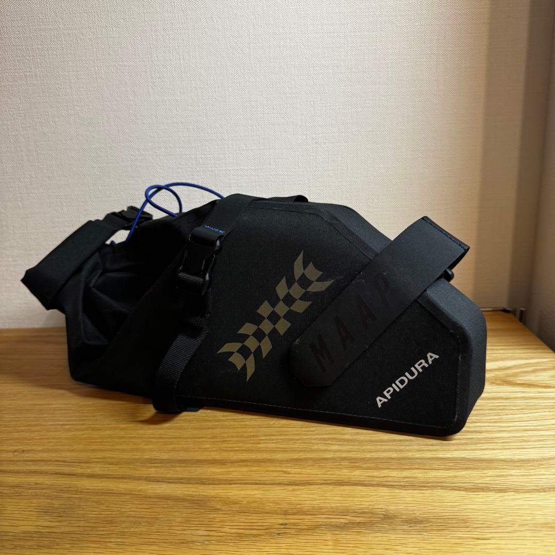  x Apidura サドルバッグ (7L)