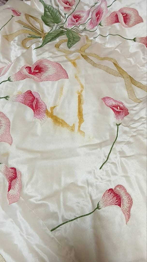 丸八真綿　掛け布団　シングル　ソワリー　ダウン90%　羽毛1.5キロ　シミあり