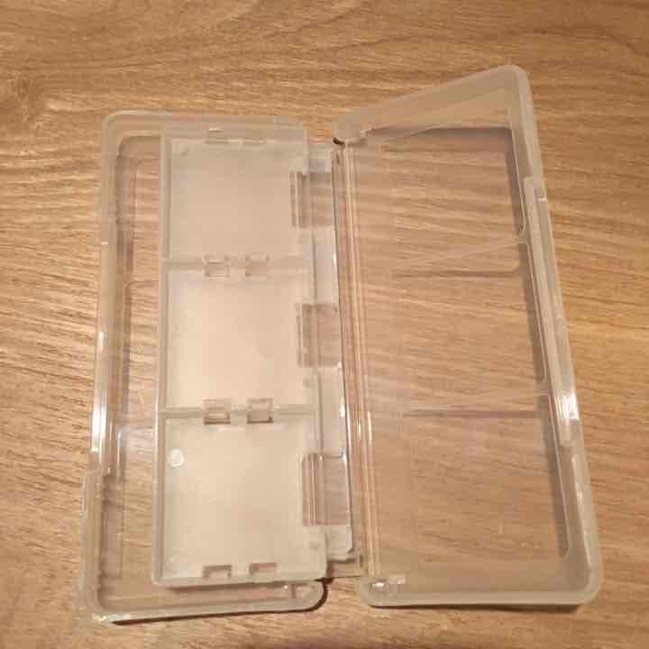 Nintendo 3DS本体、ソフト専用ケース、本体専用ケース