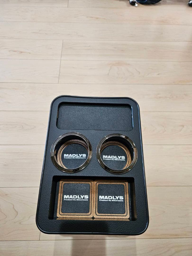 (最終お値下げ)MADLYS デリカD5 センターテーブル マットブラック 後期