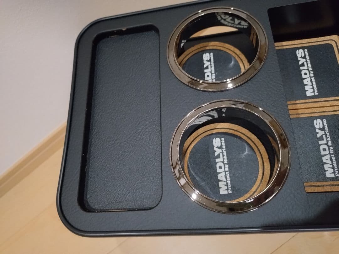 (最終お値下げ)MADLYS デリカD5 センターテーブル マットブラック 後期