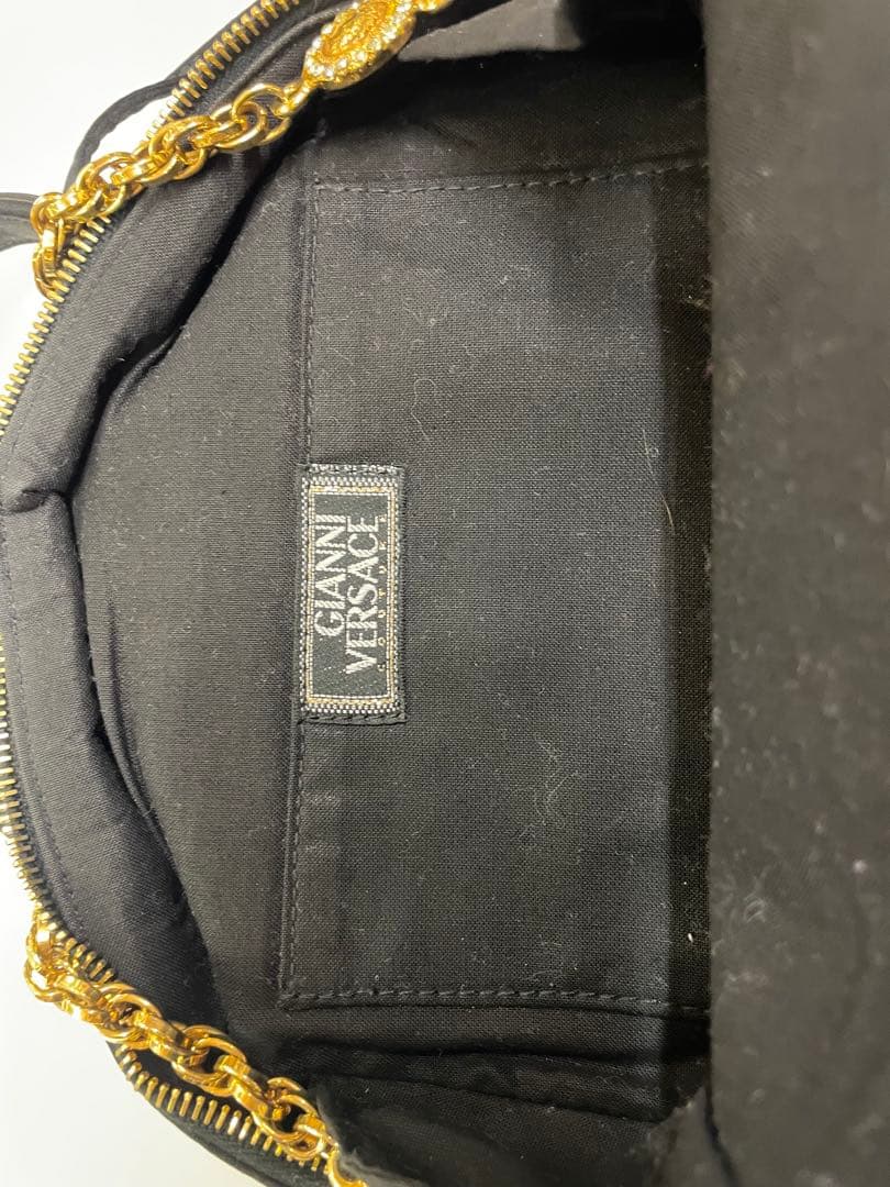 ジャンニ・ヴェルサーチ メデューサ ナイロン ショルダーバッグ ブラック