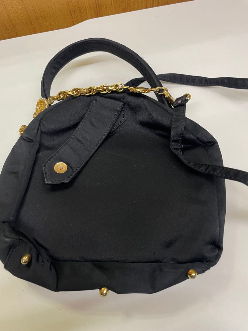 ジャンニ・ヴェルサーチ メデューサ ナイロン ショルダーバッグ ブラック