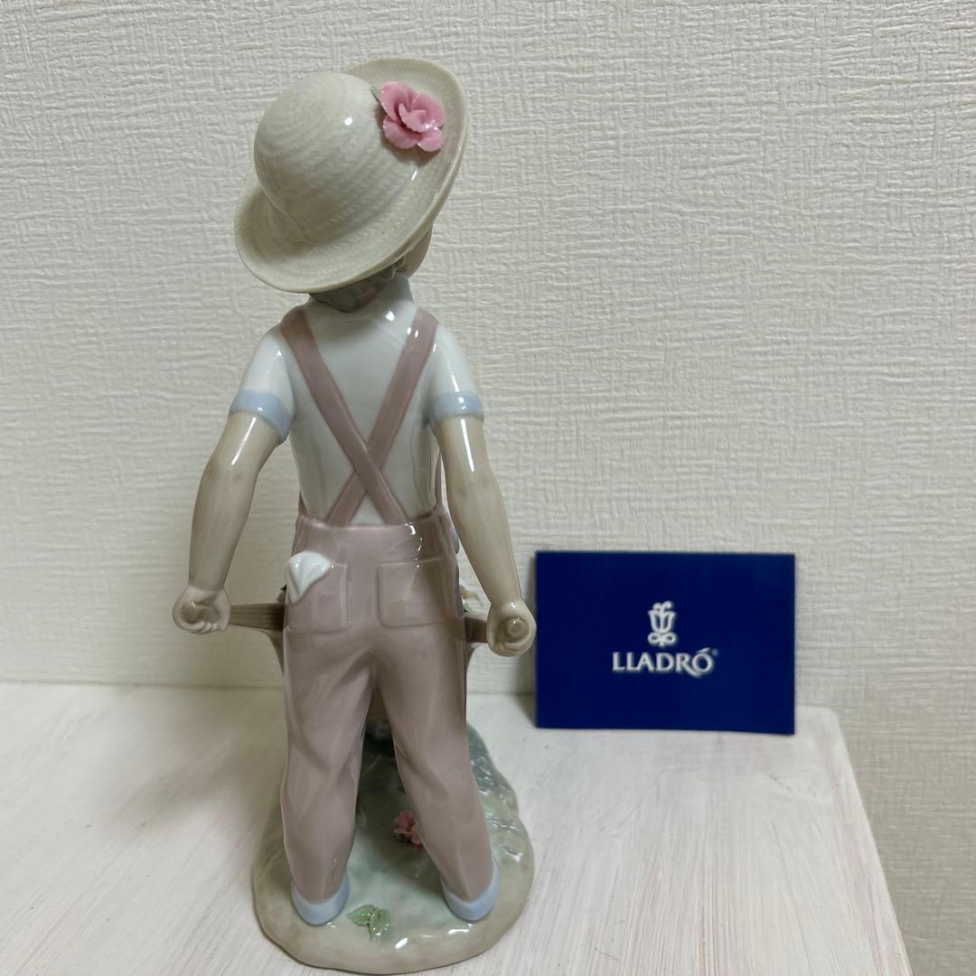 リヤドロ　LLADRO 「花車」新品！