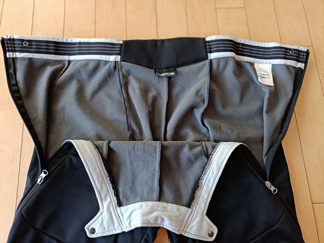 ONYONE ブラックスキー ハーフパンツOサイズ