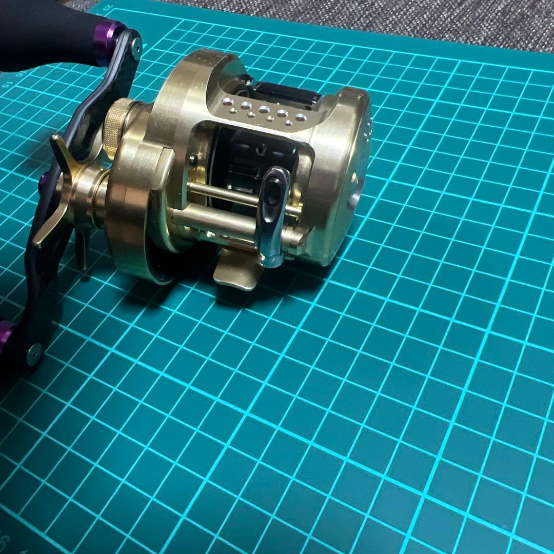 リール Shimano 15 Calcutta Conquest 200HG