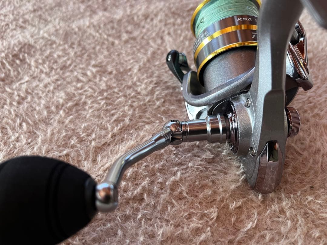 スピニングリール 5000番 未使用品 ライン 予備スプール 付き