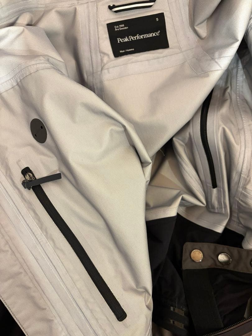 【最終値下げ】PeakPerformance スキーウェア