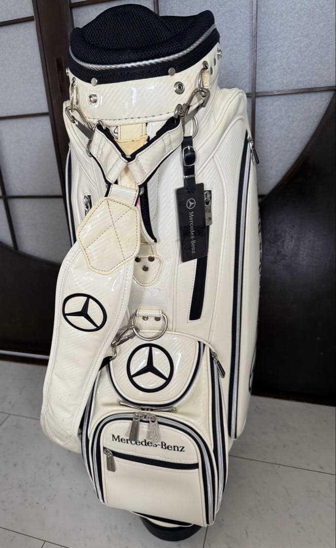 ホワイトキャディバッグ