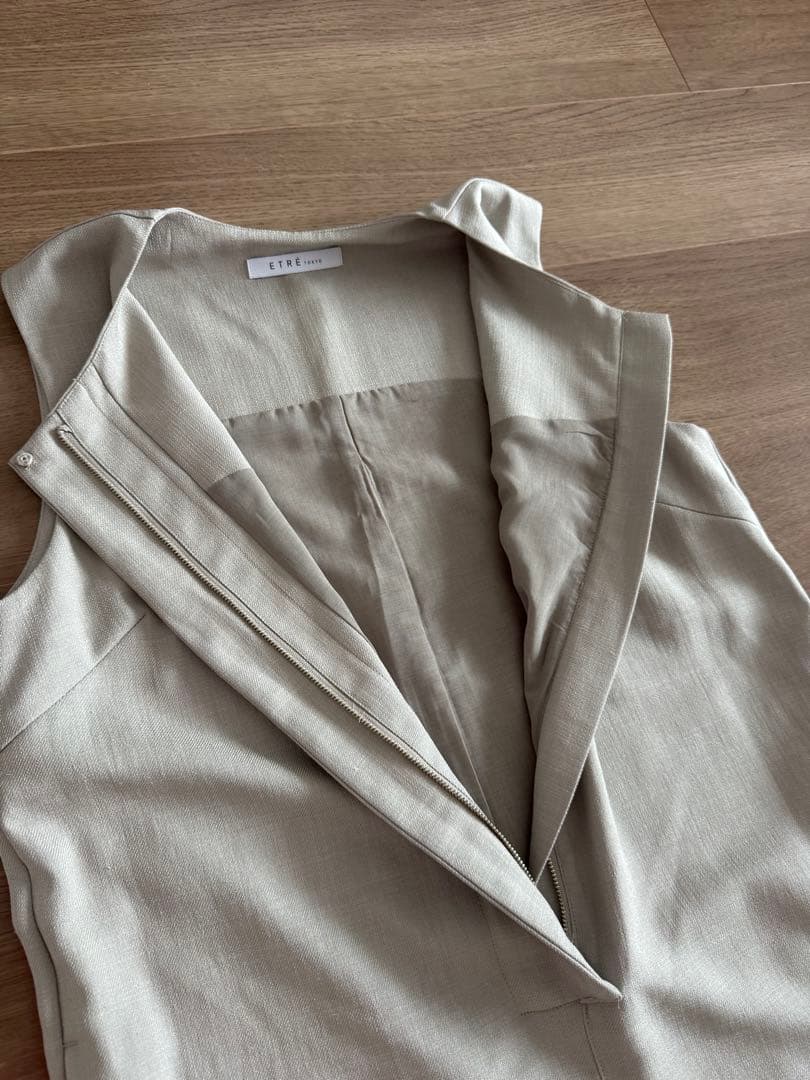 ETRÉ TOKYO ベージュ サロペット ノースリーブ