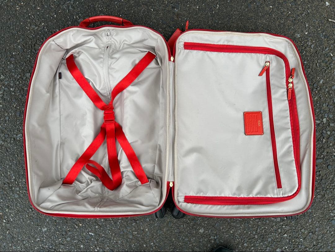 TUMI トゥミ 4輪ソフトキャリー 機内持込サイズ