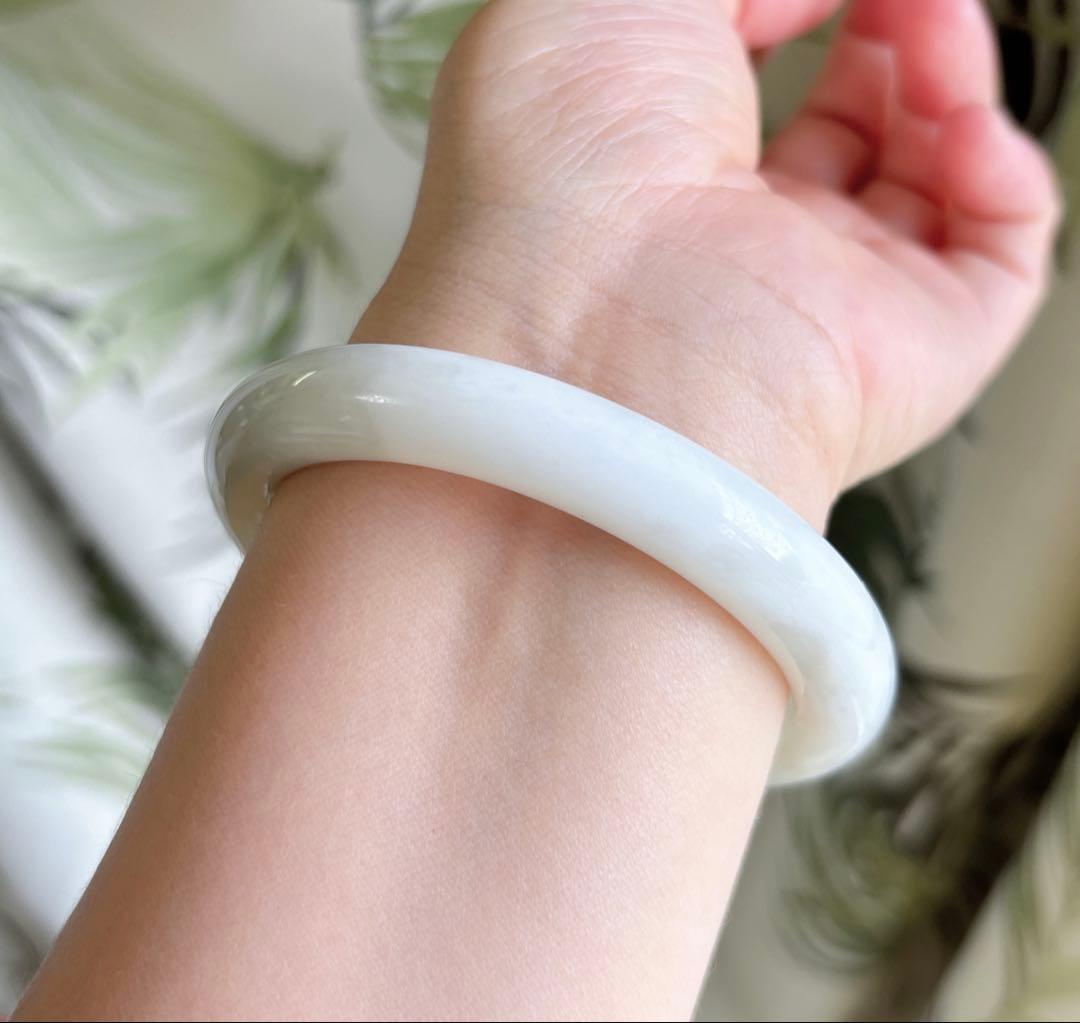 天然石 和田玉白玉 バングル（番号A4619）