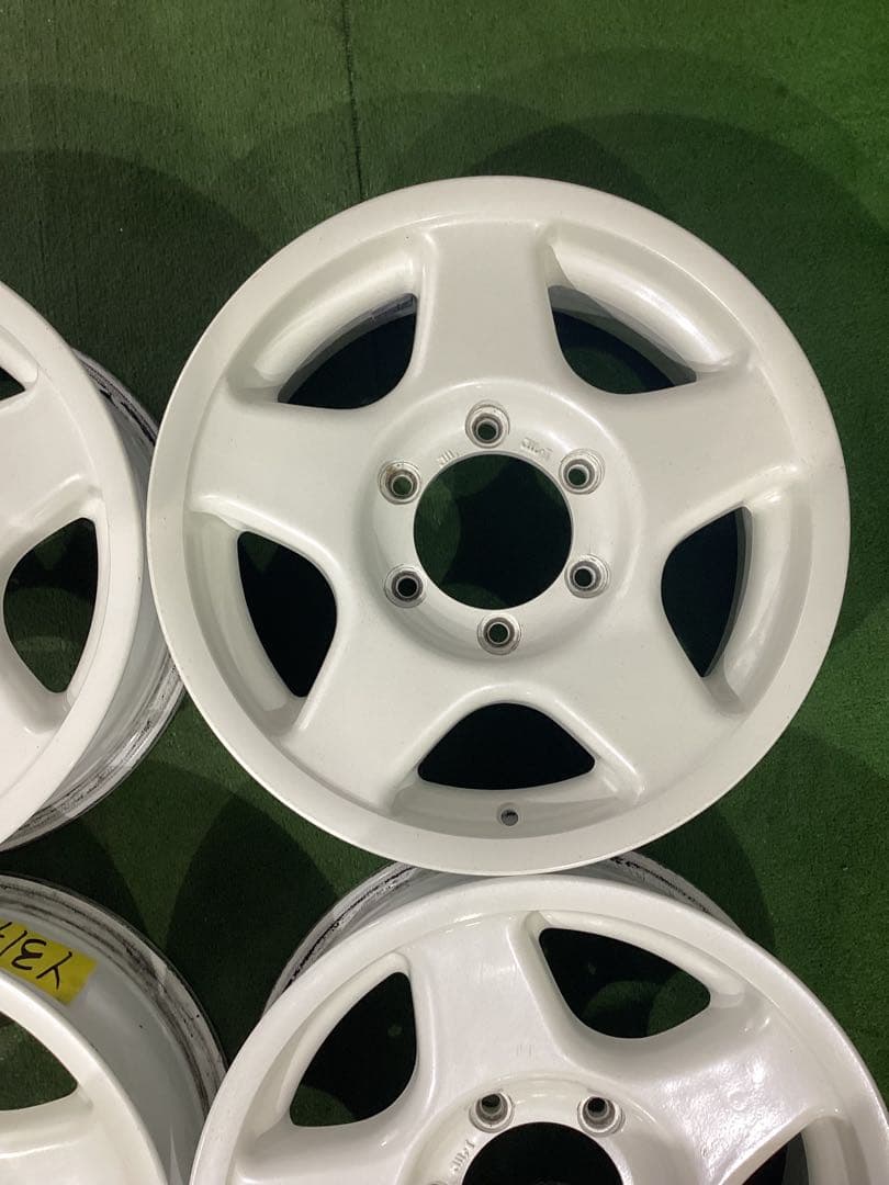 T317[送料無料] 4x4 ENGINEERING サイズ　16X6.5J