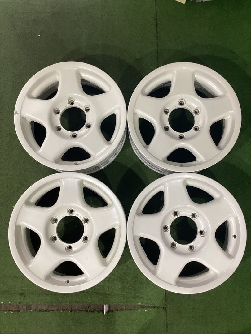 T317[送料無料] 4x4 ENGINEERING サイズ　16X6.5J