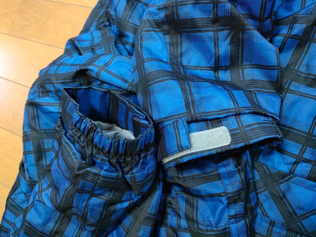 スキーウェア　子供4点セット　上着　パンツ　グローブ　ニット帽