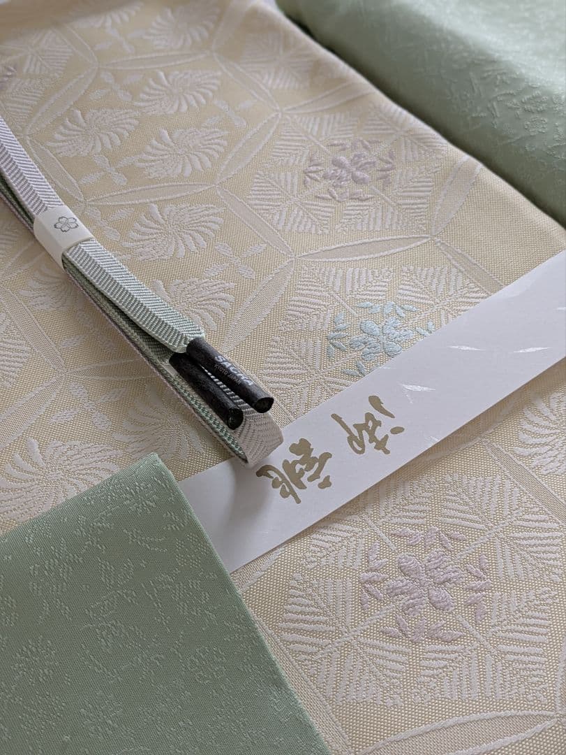 国産蚕綾織御召切子綾織胴抜き仕立 正絹西陣織橋本テル亀甲花菱文様高級袋帯