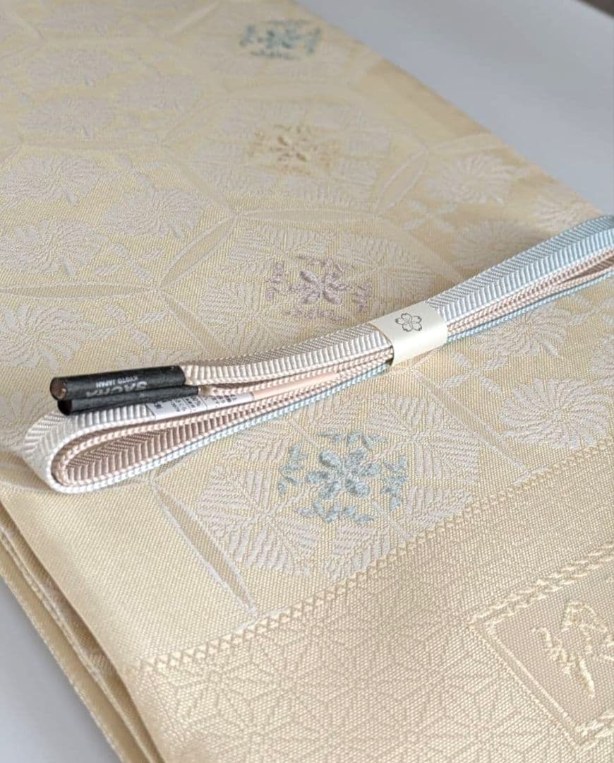 国産蚕綾織御召切子綾織胴抜き仕立 正絹西陣織橋本テル亀甲花菱文様高級袋帯