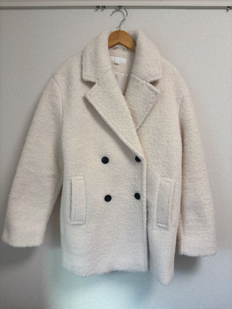 【ZARA】ブークレダブルブレストミディ丈コート Lサイズ