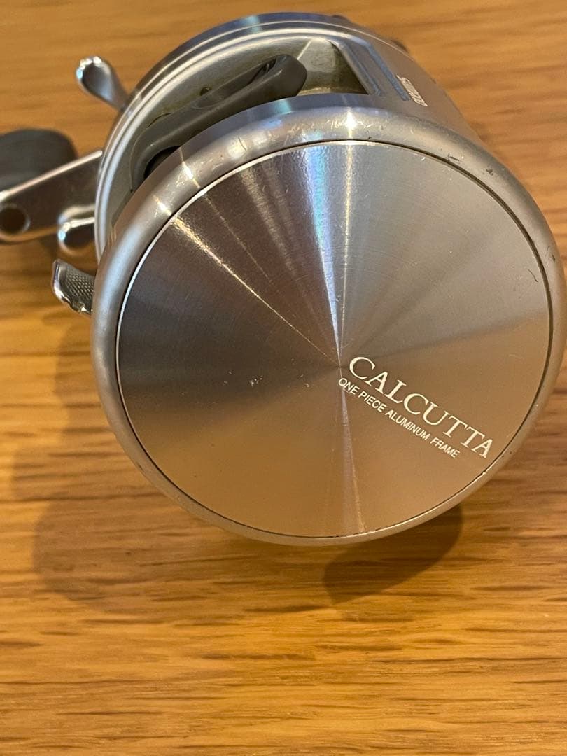 SHIMANO カルカッタ200