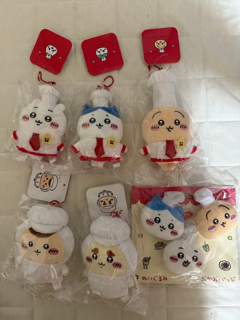 ちいかわレストラン コックさんなマスコット　キッチン担当なマスコット　バッジ