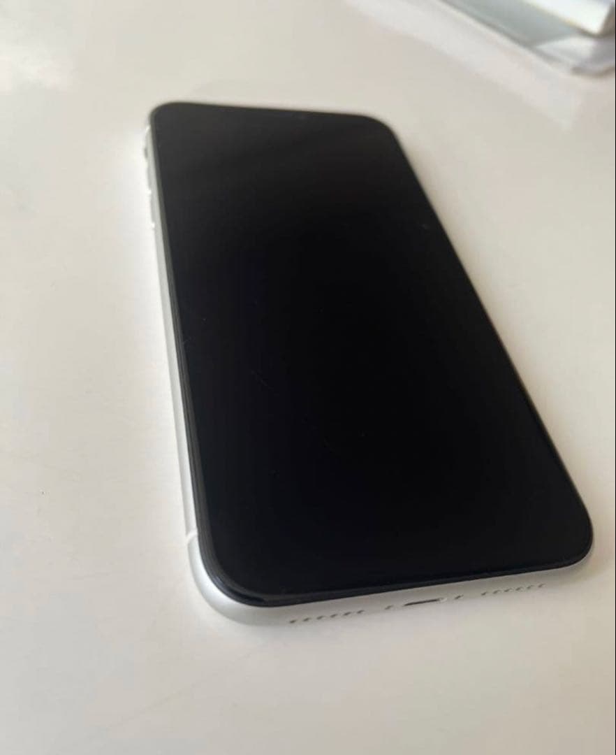 Apple iPhone XR 64GB ホワイト 本体