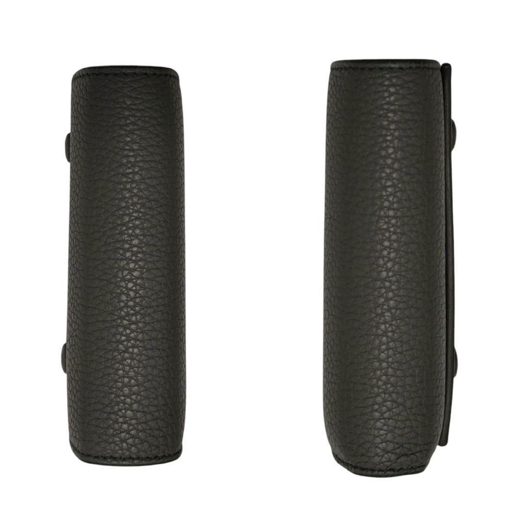 セリーヌ　スモールフォールデットマルチファンクション　グレー　ライトブルー