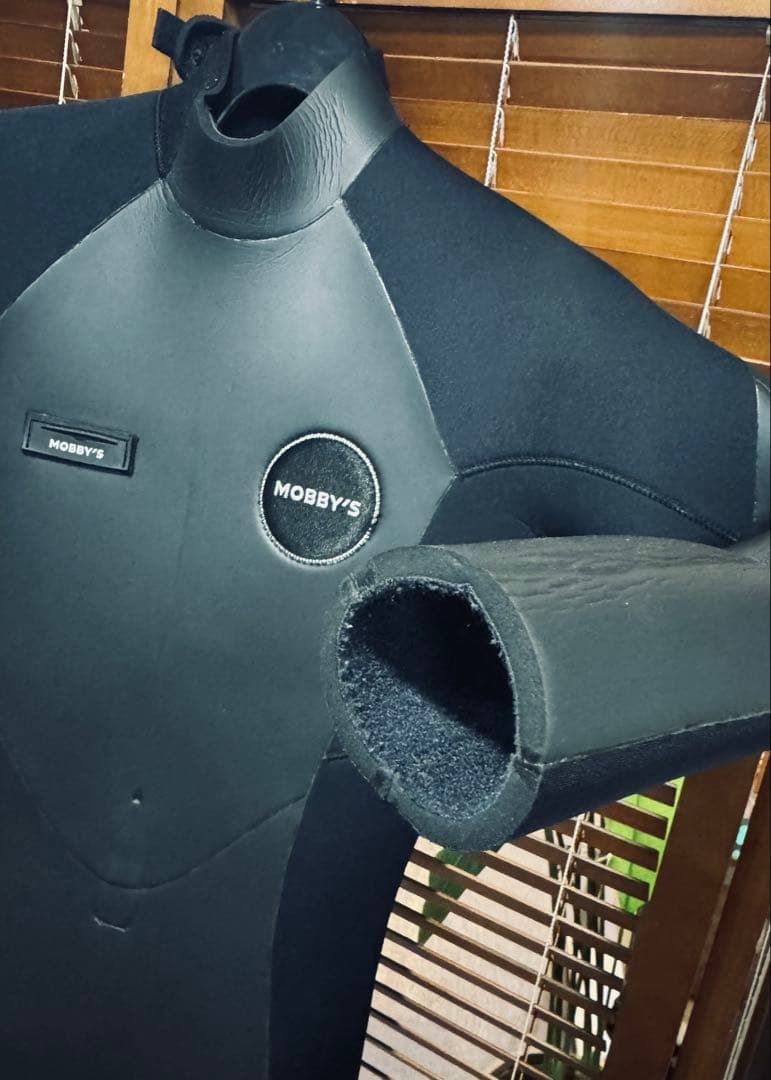 mobby'sモビーズ　フルスーツ　セミドライ6.5ミリ