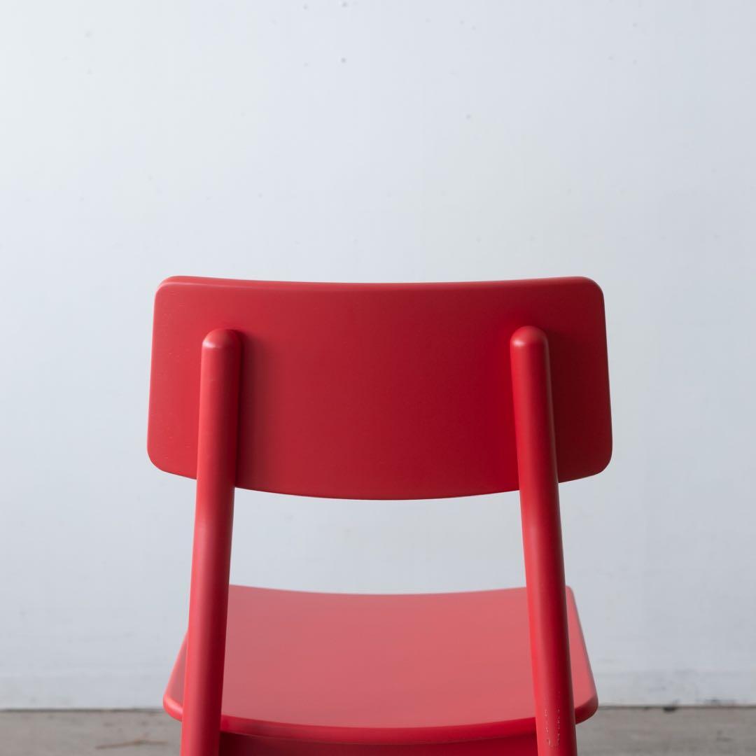 赤いダイニングチェア