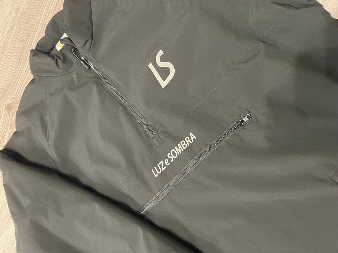 ルースイソンブラ サーモライト ジャケット