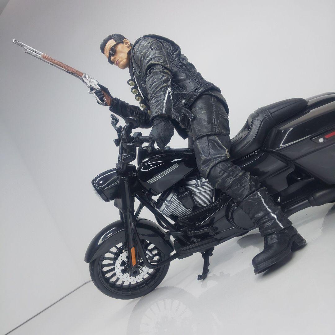 ターミネーター　T-800 フィギュア 新品