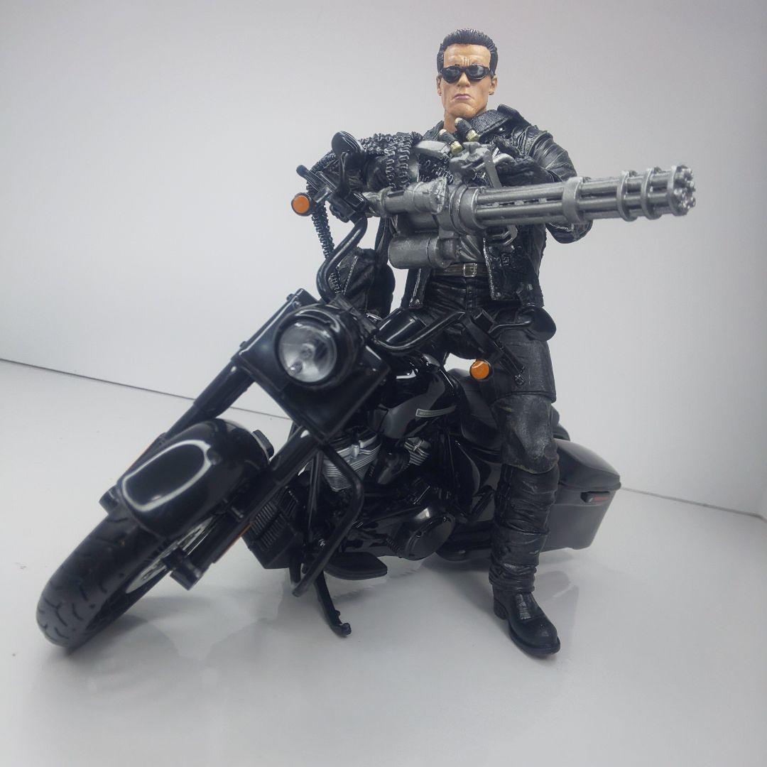 ターミネーター　T-800 フィギュア 新品