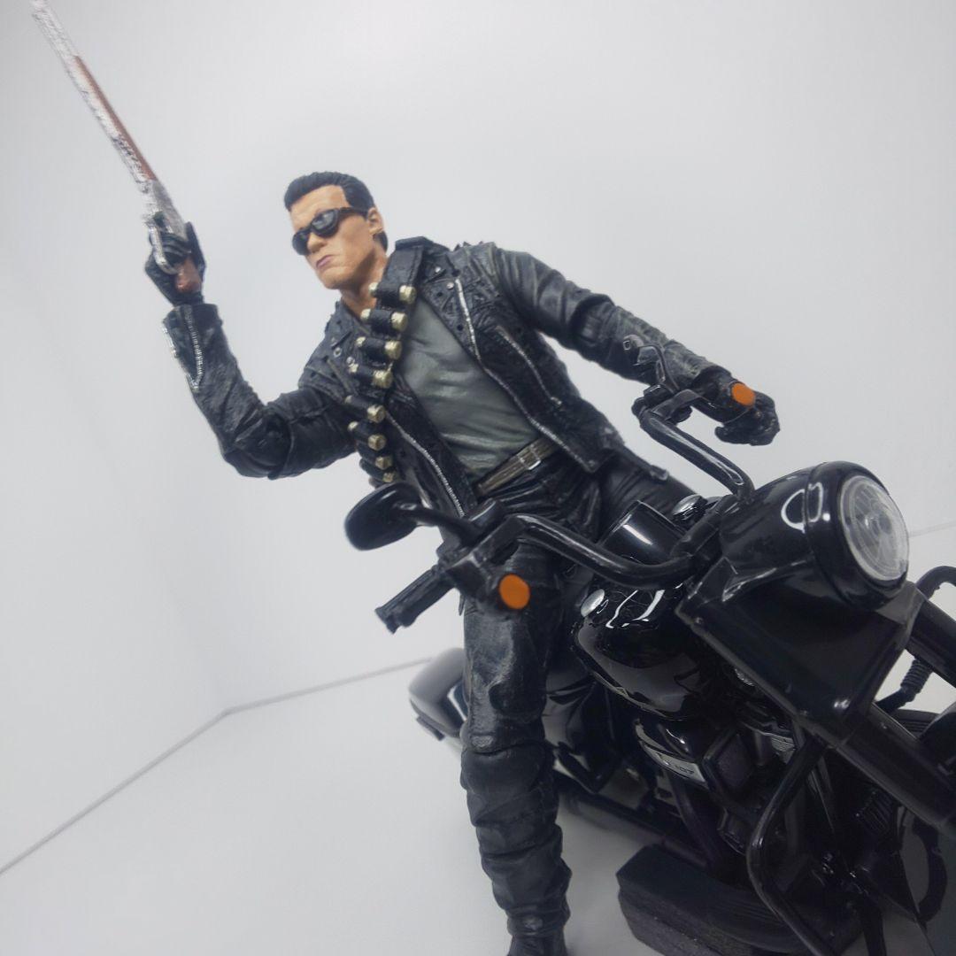 ターミネーター　T-800 フィギュア 新品
