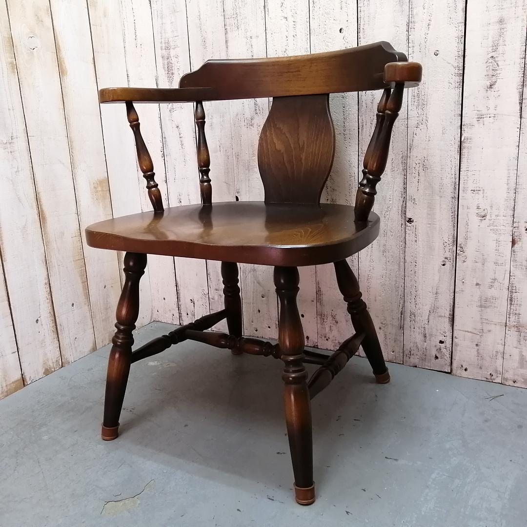 キツツキ アームチェア キャプテンチェア 肘掛け椅子 ウィンザーチェア 飛騨産業