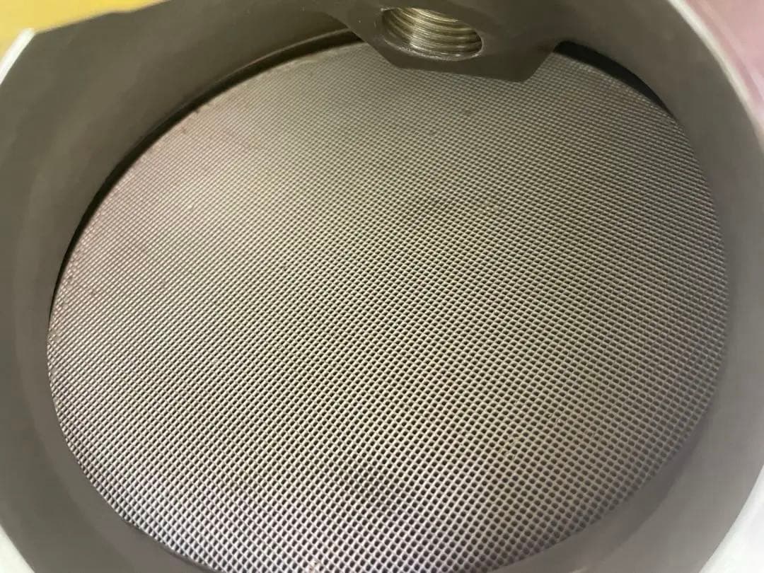 【新品・未使用】純正 F10 M5 触媒　1台分